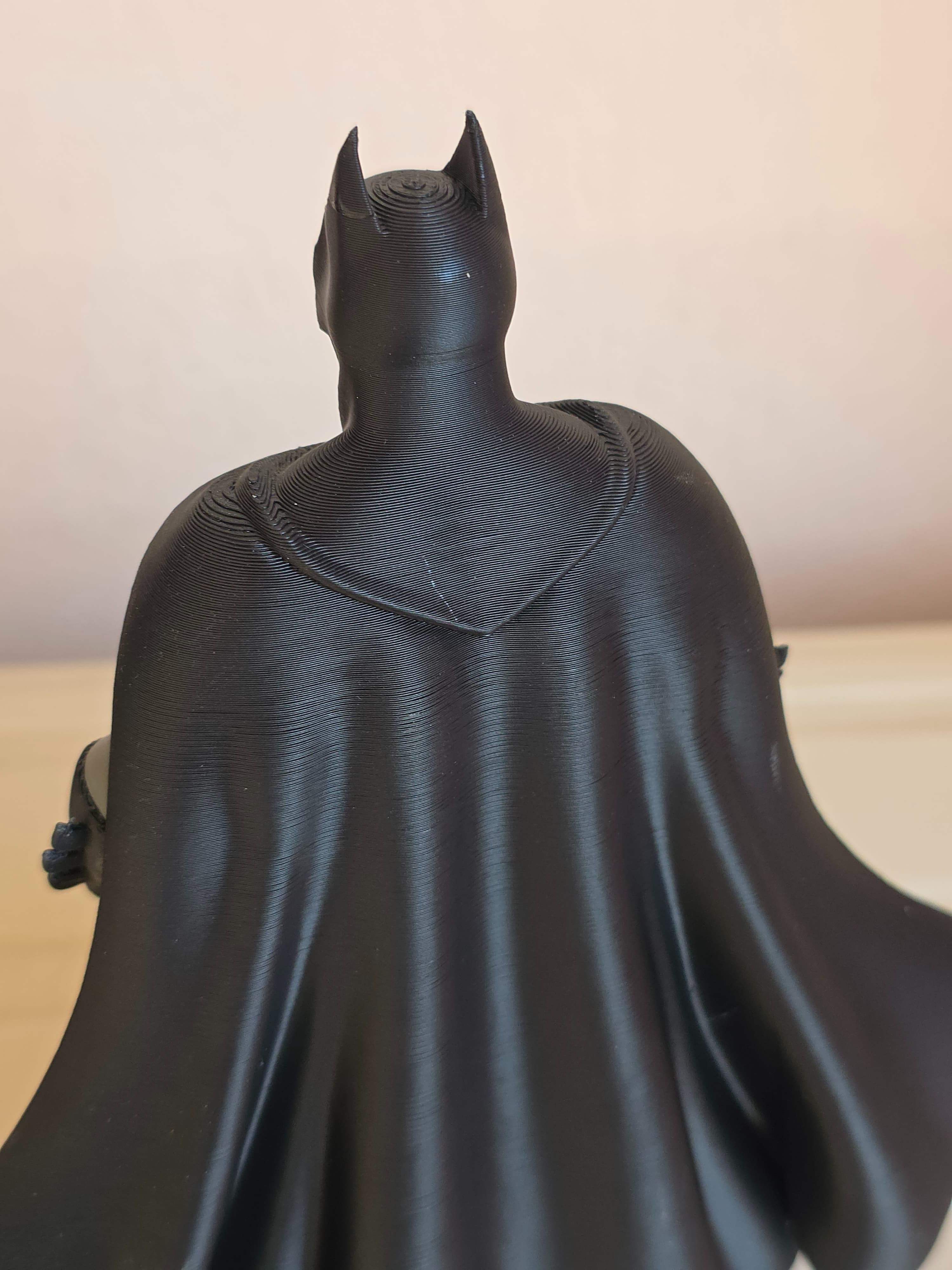 Batman — le Chevalier Noir — figurine multicolore