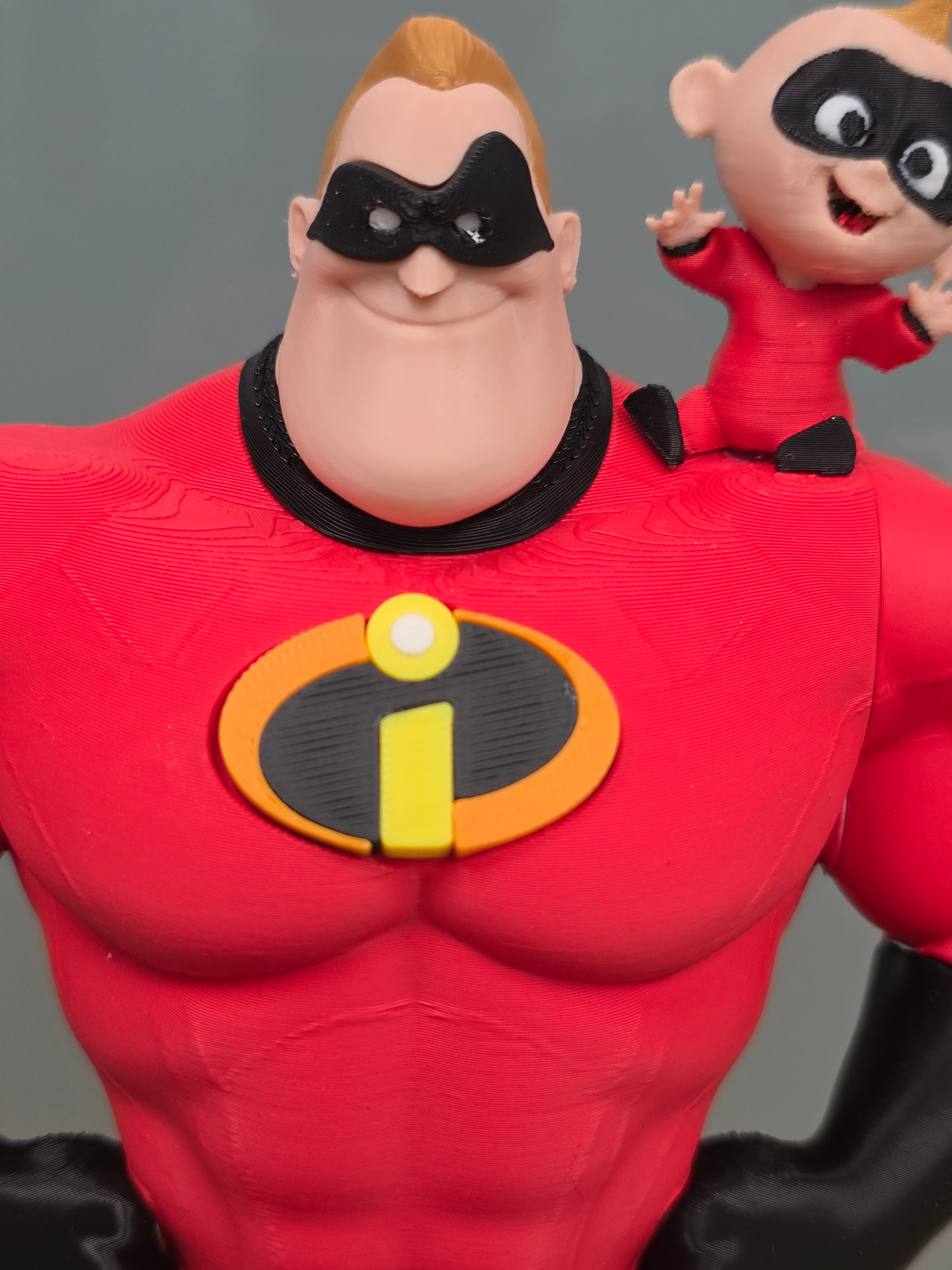 M. Indestructible & Jack-Jack — figurine multicolore