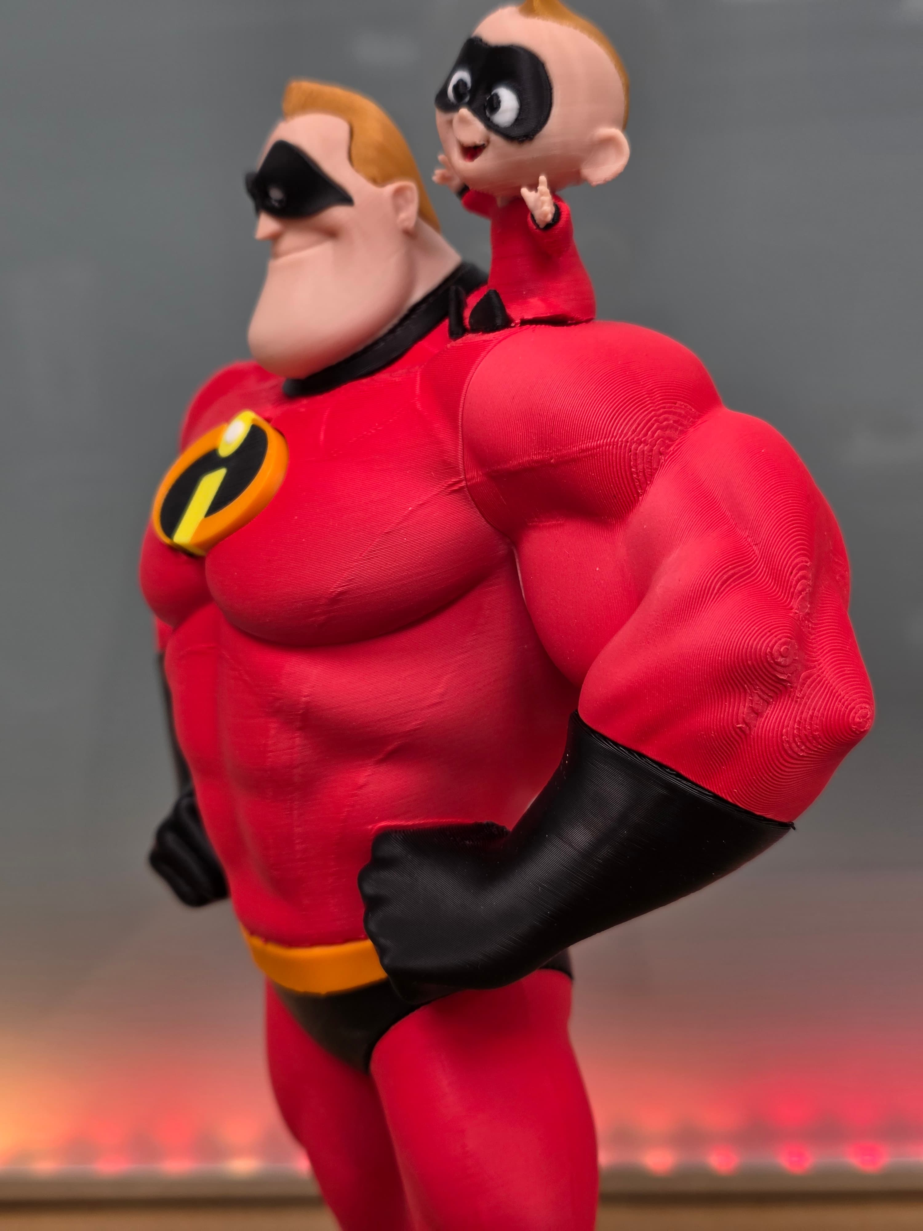 M. Indestructible & Jack-Jack — figurine multicolore