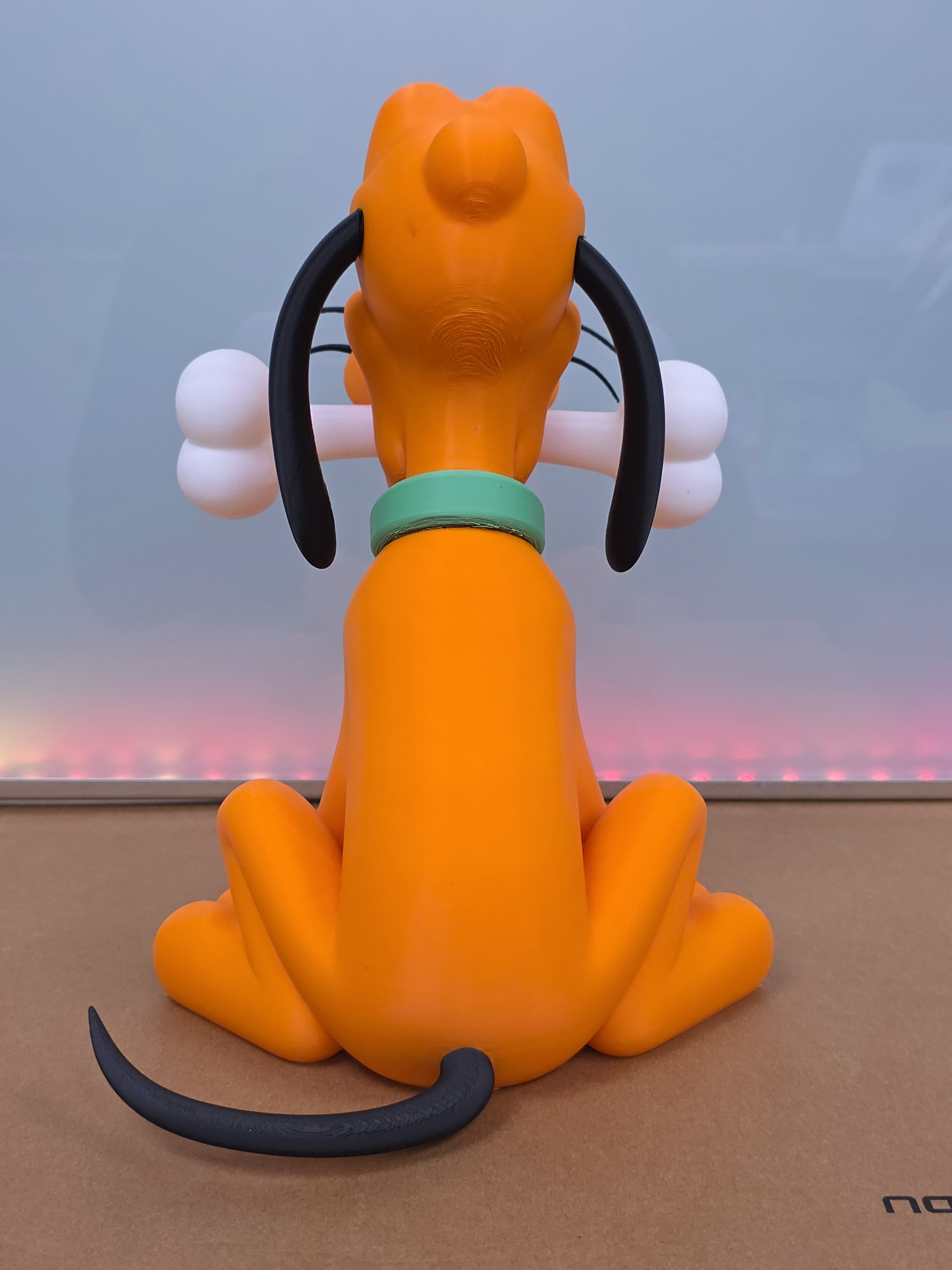 Pluto — figurine multicolore