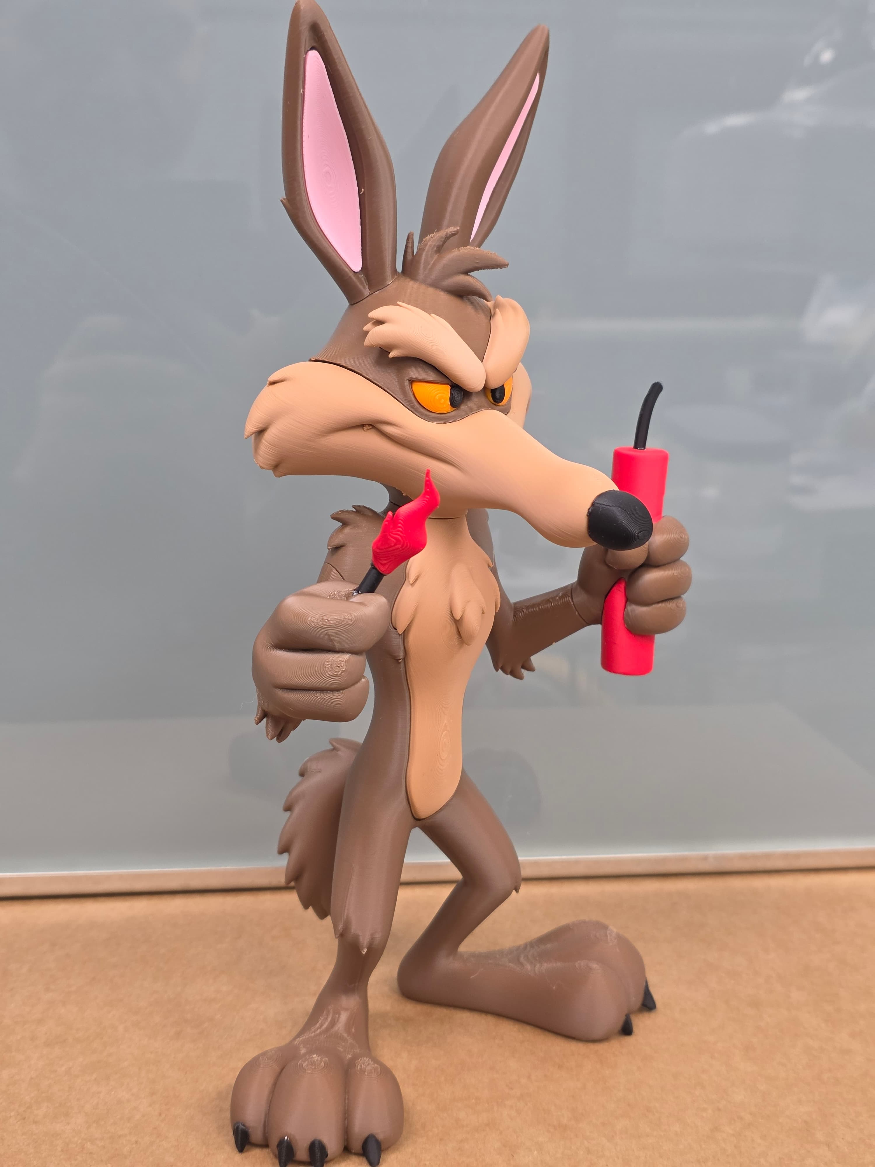 Vil Coyote (dynamite) — figurine multicolore