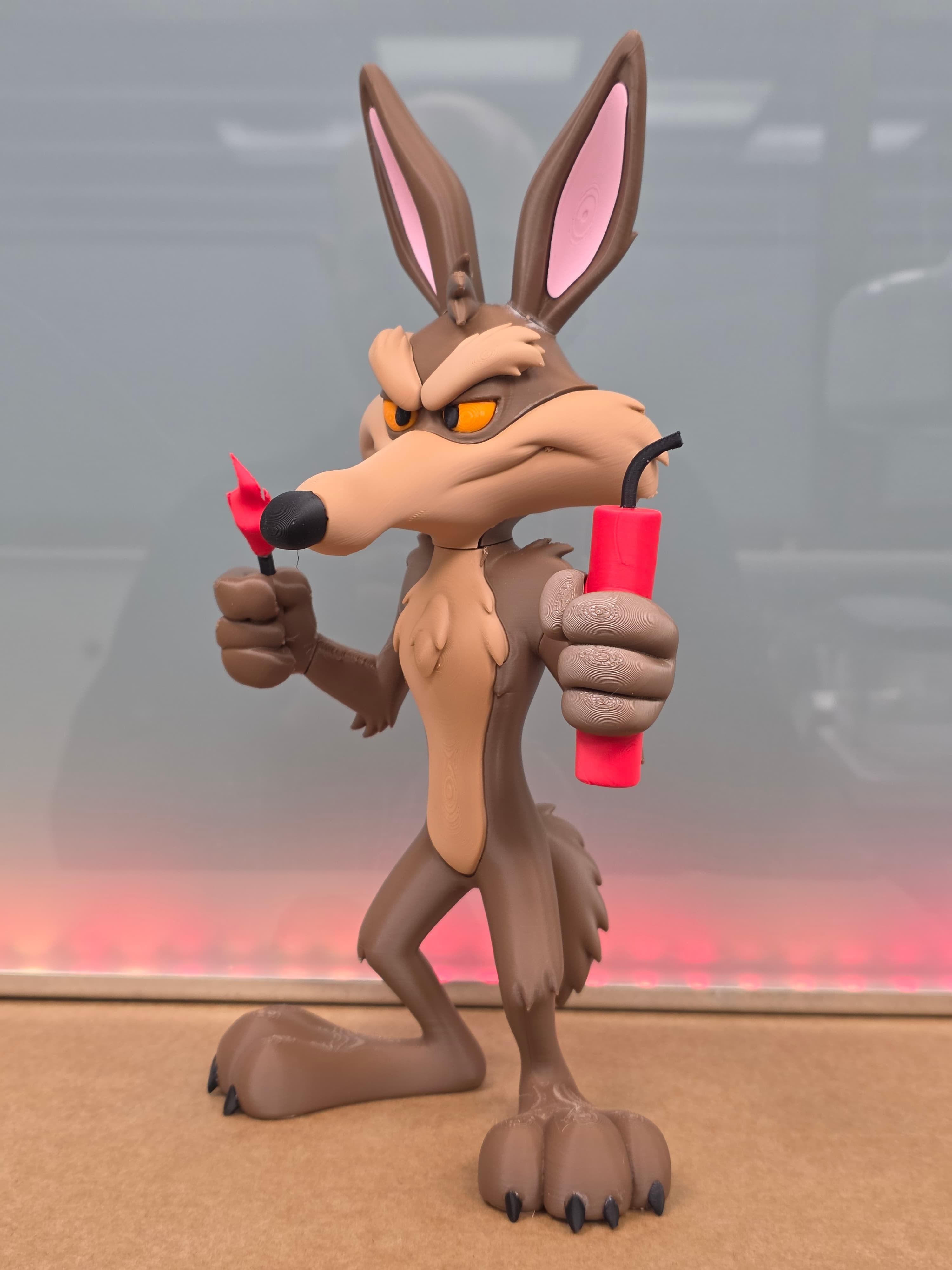 Vil Coyote (dynamite) — figurine multicolore
