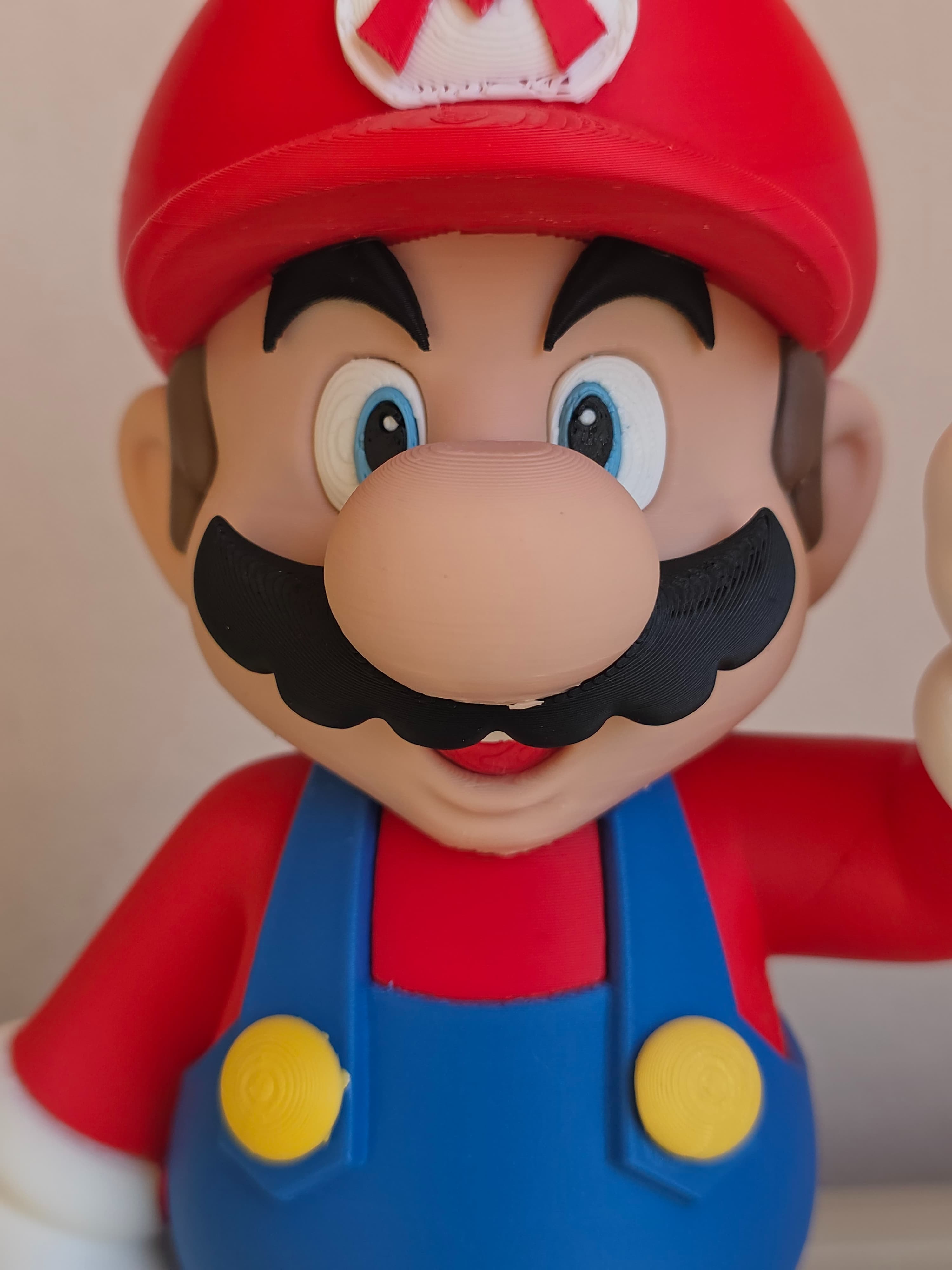 Mario — figurine multicolore