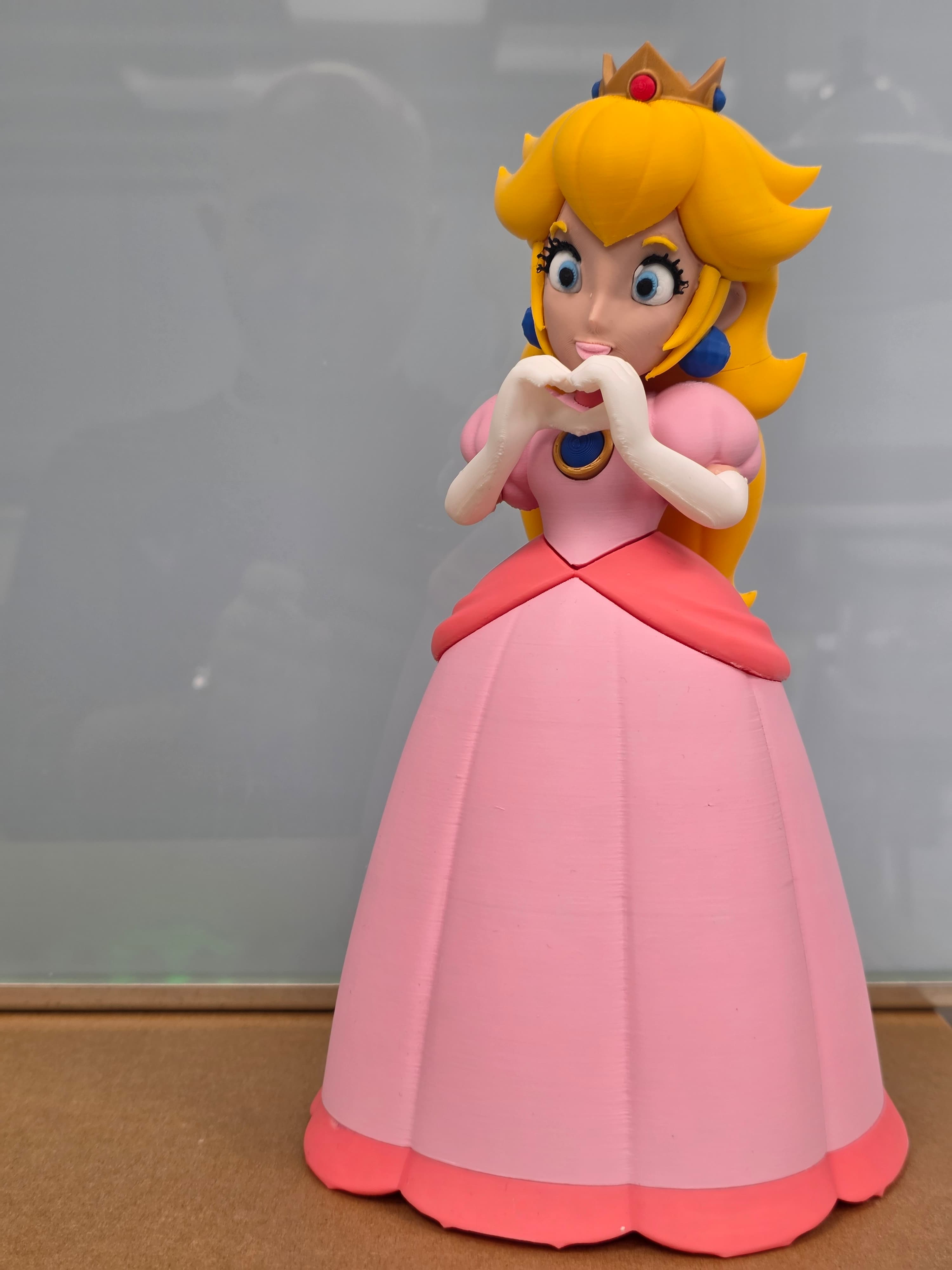 Princesse Peach — figurine multicolore