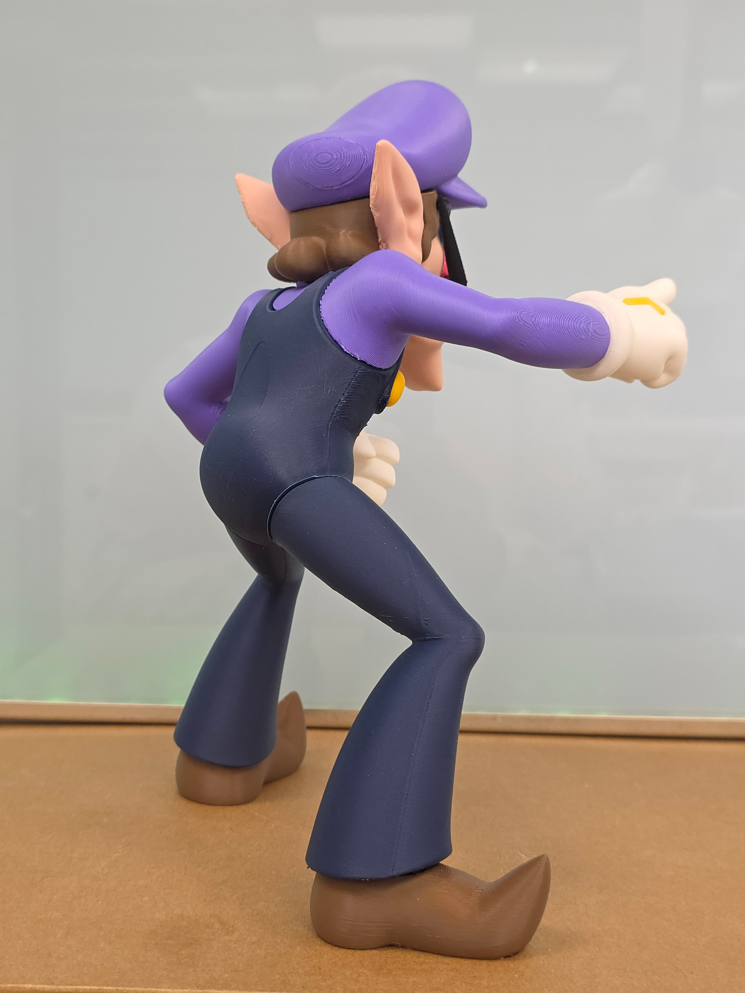 Waluigi — figurine multicolore