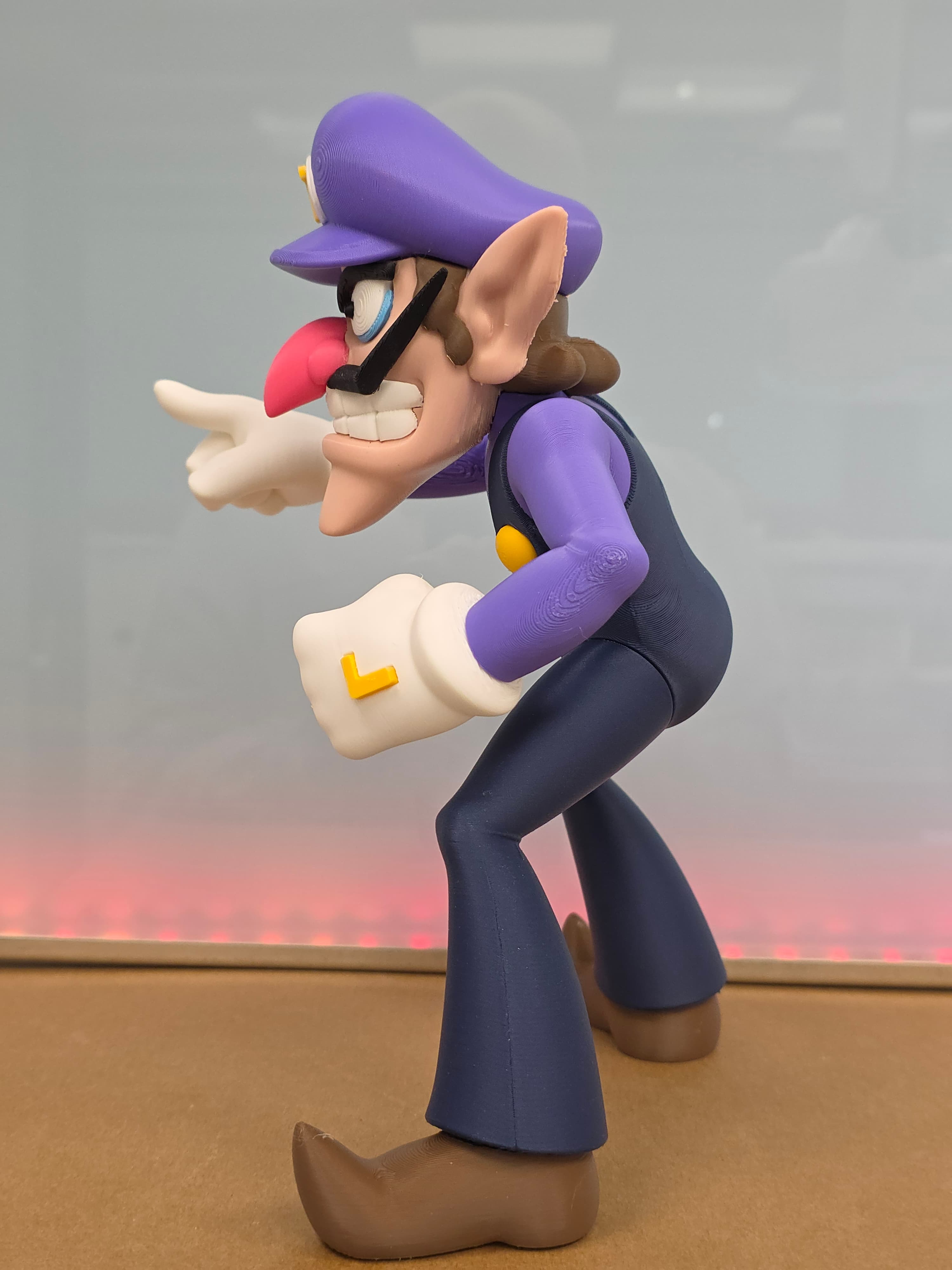 Waluigi — figurine multicolore