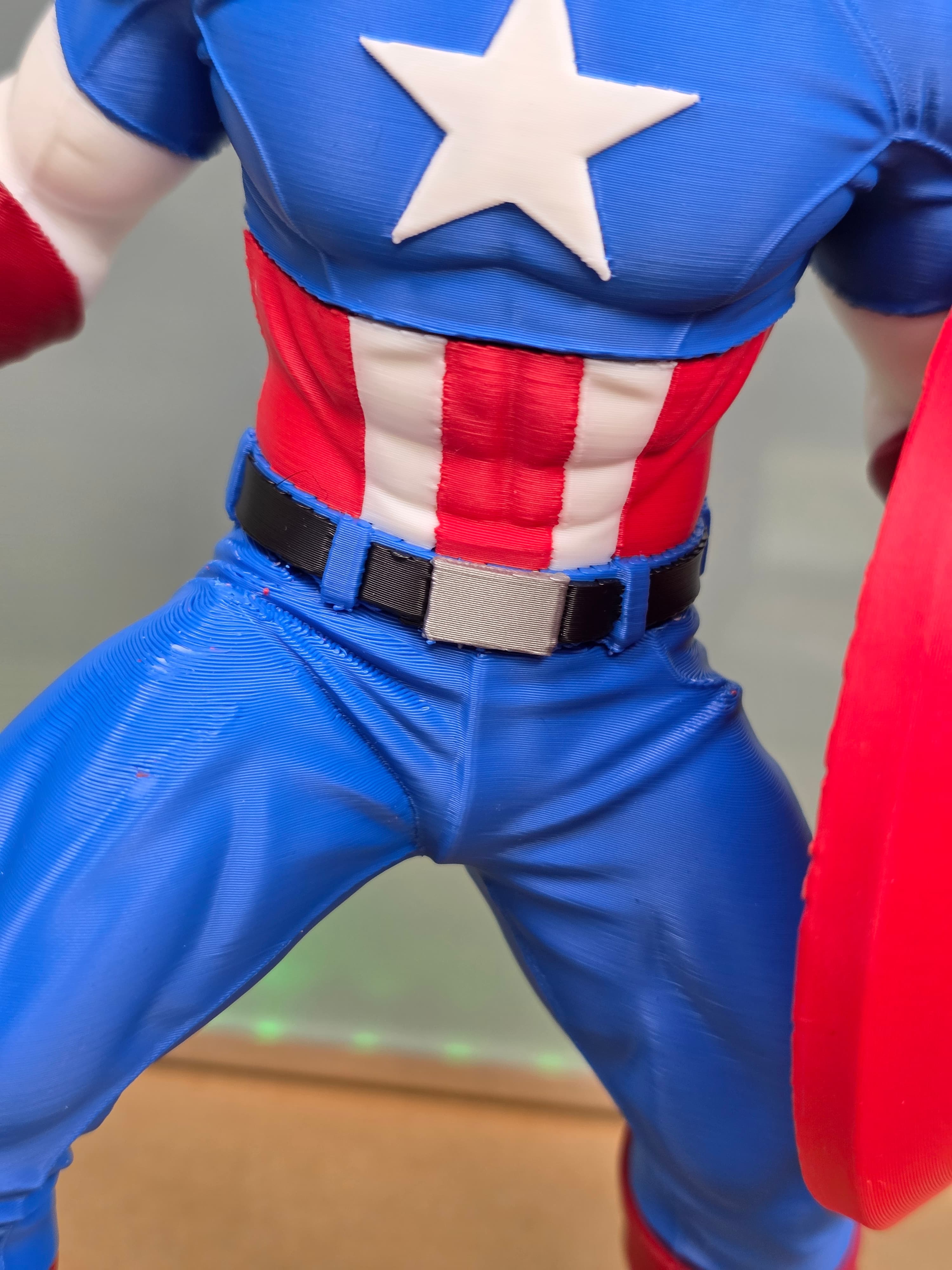 Captain America — figurine multicolore