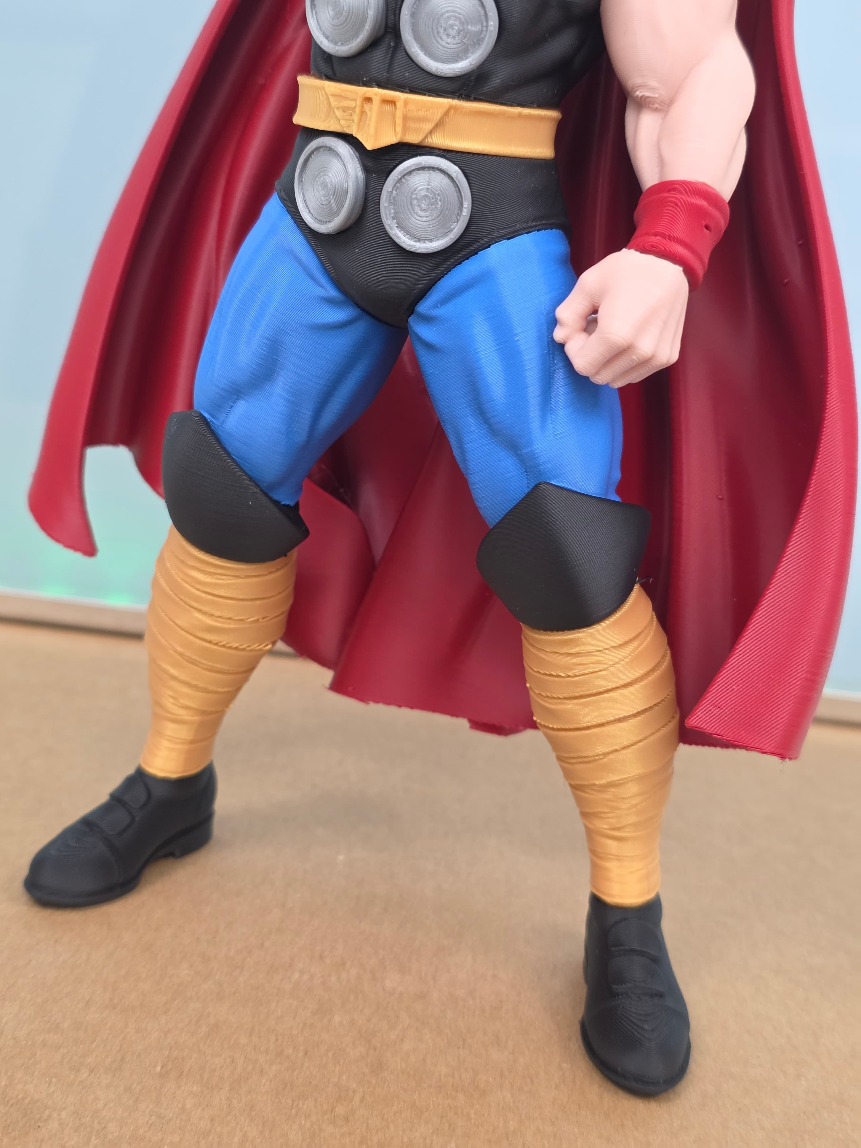 Thor — figurine multicolore