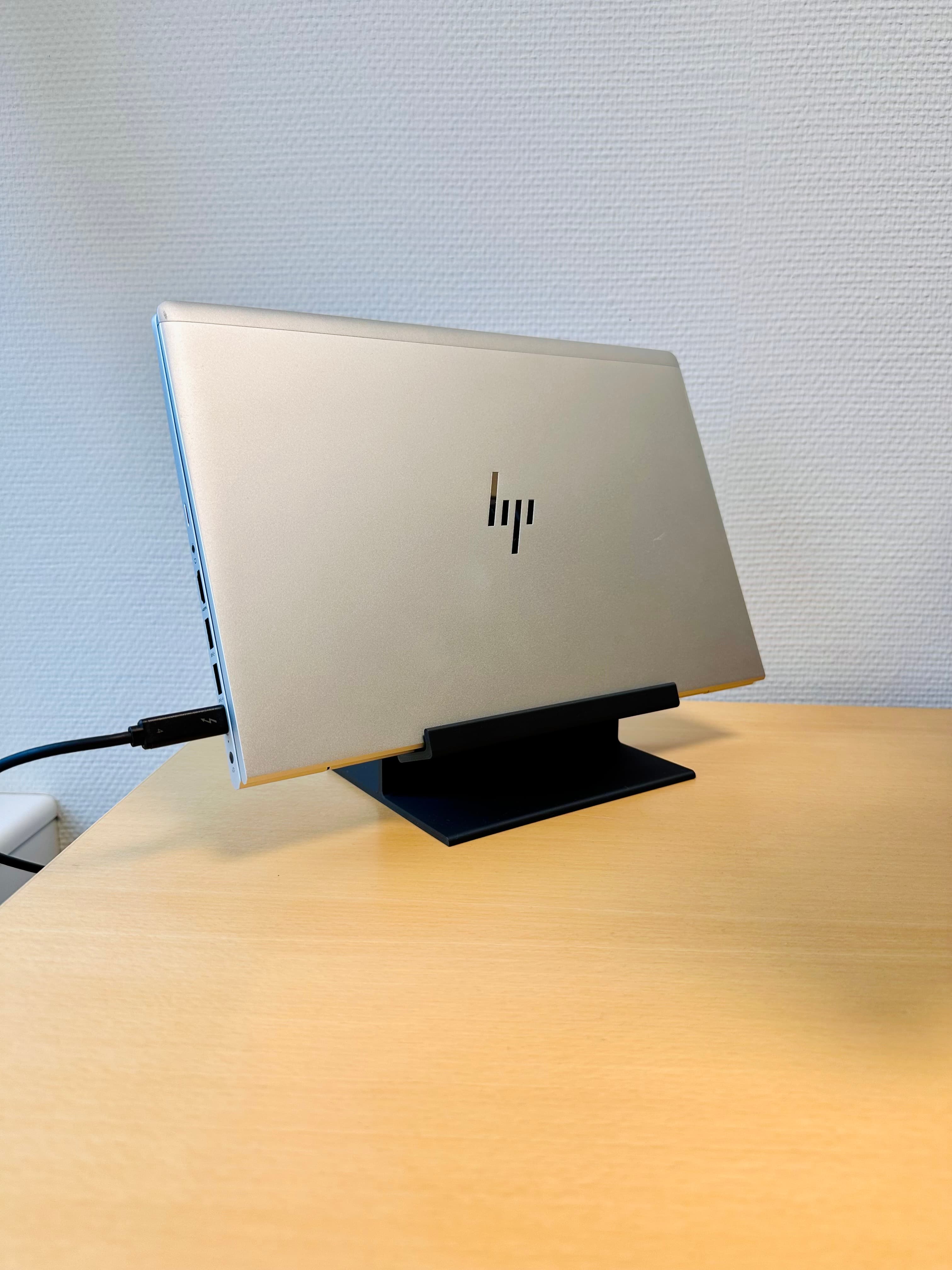 Support multi-usage laptop / tablette / 2 smartphones